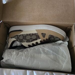 Coach Women's Tan and Cream Sneakers